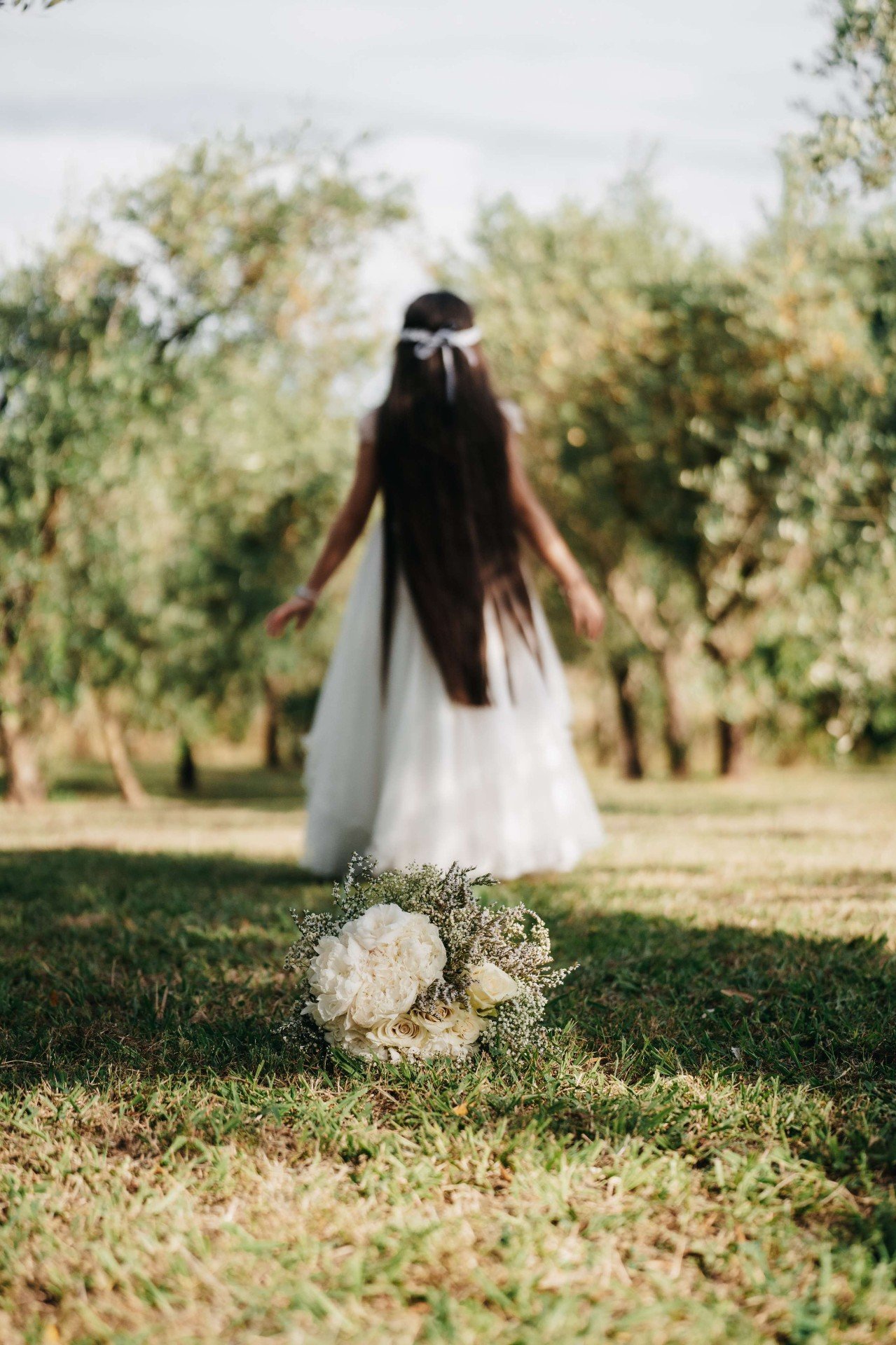 Bouquet posato a terra nell'uliveto